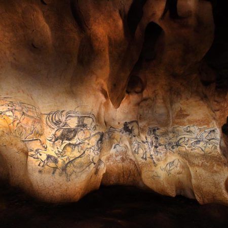 Chauvet 2 Cave - Le panneau des lions ®Patrick-Aventurier